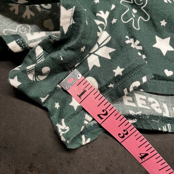 Victoria Secret Green Holiday Sleep Shorts, XL - Picture 7 of 7